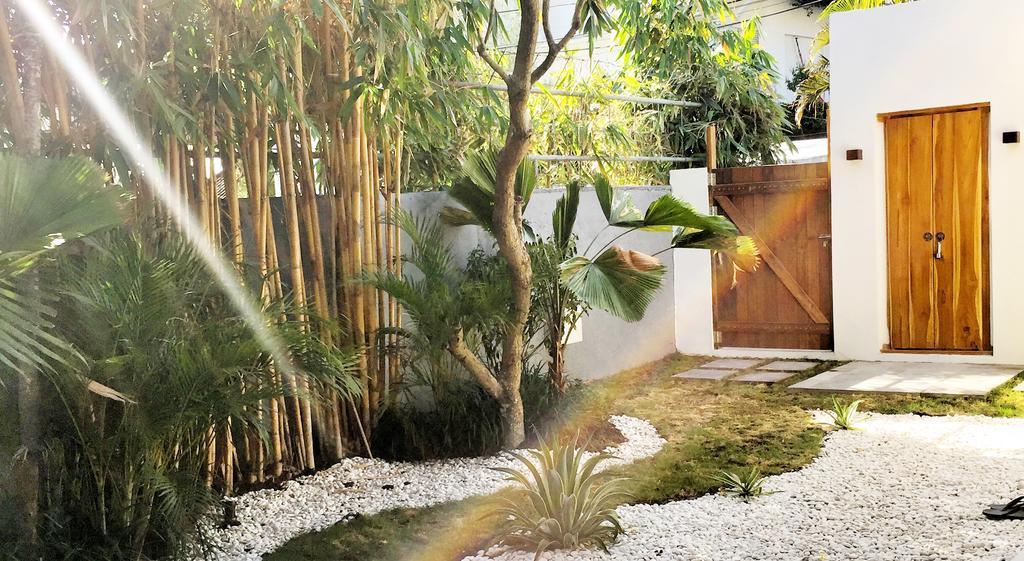 Suites Infinity & Beyond Seminyak Exteriör bild