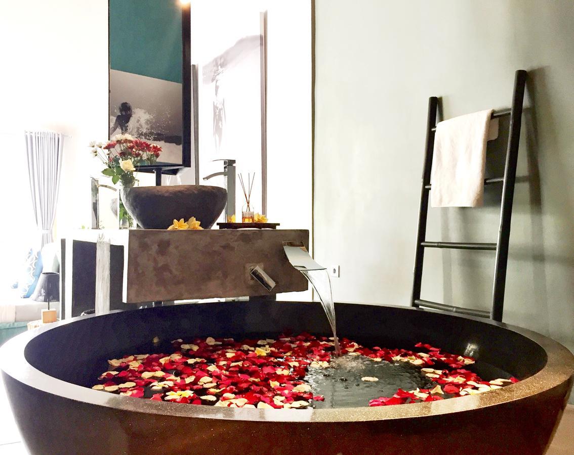 Suites Infinity & Beyond Seminyak Exteriör bild