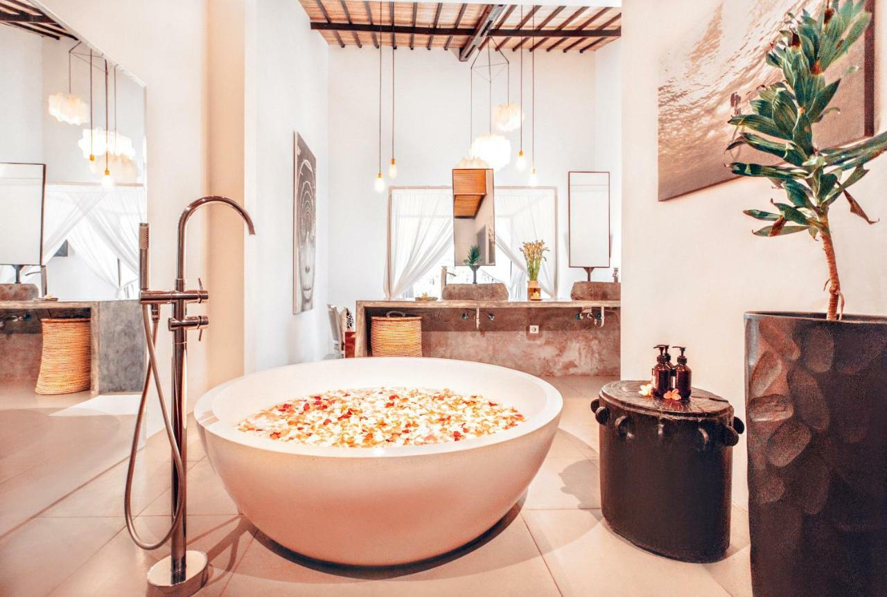 Suites Infinity & Beyond Seminyak Exteriör bild